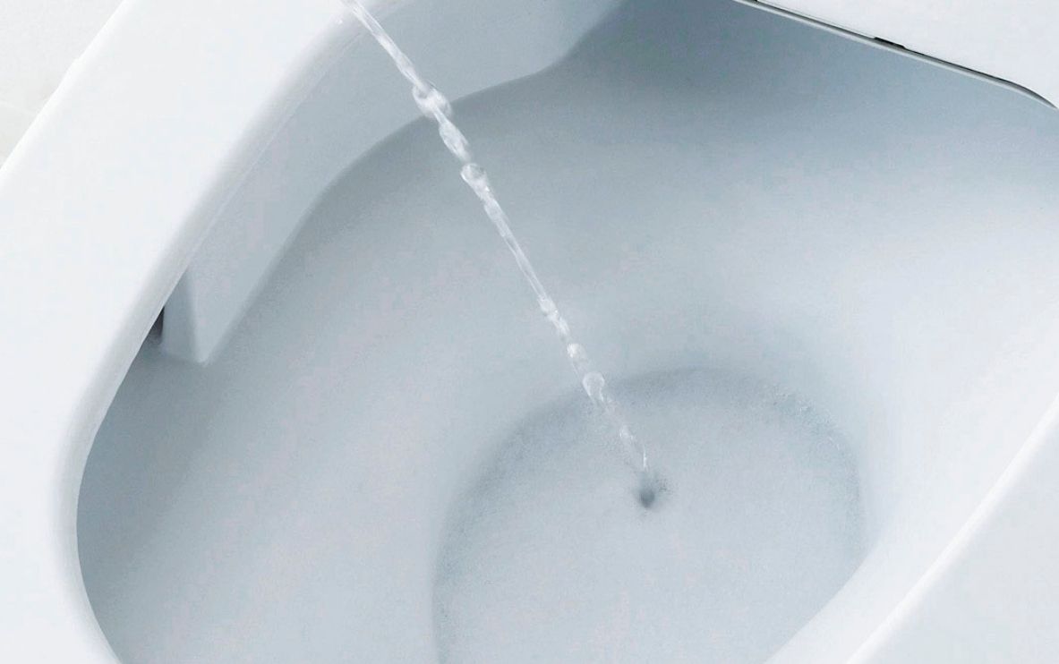 飛沫を抑えてキレイを保つ「泡クッション」